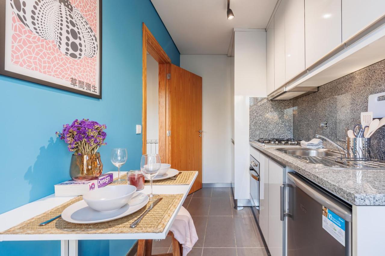 A Pop Of Color By Lovelystay Porto Ngoại thất bức ảnh